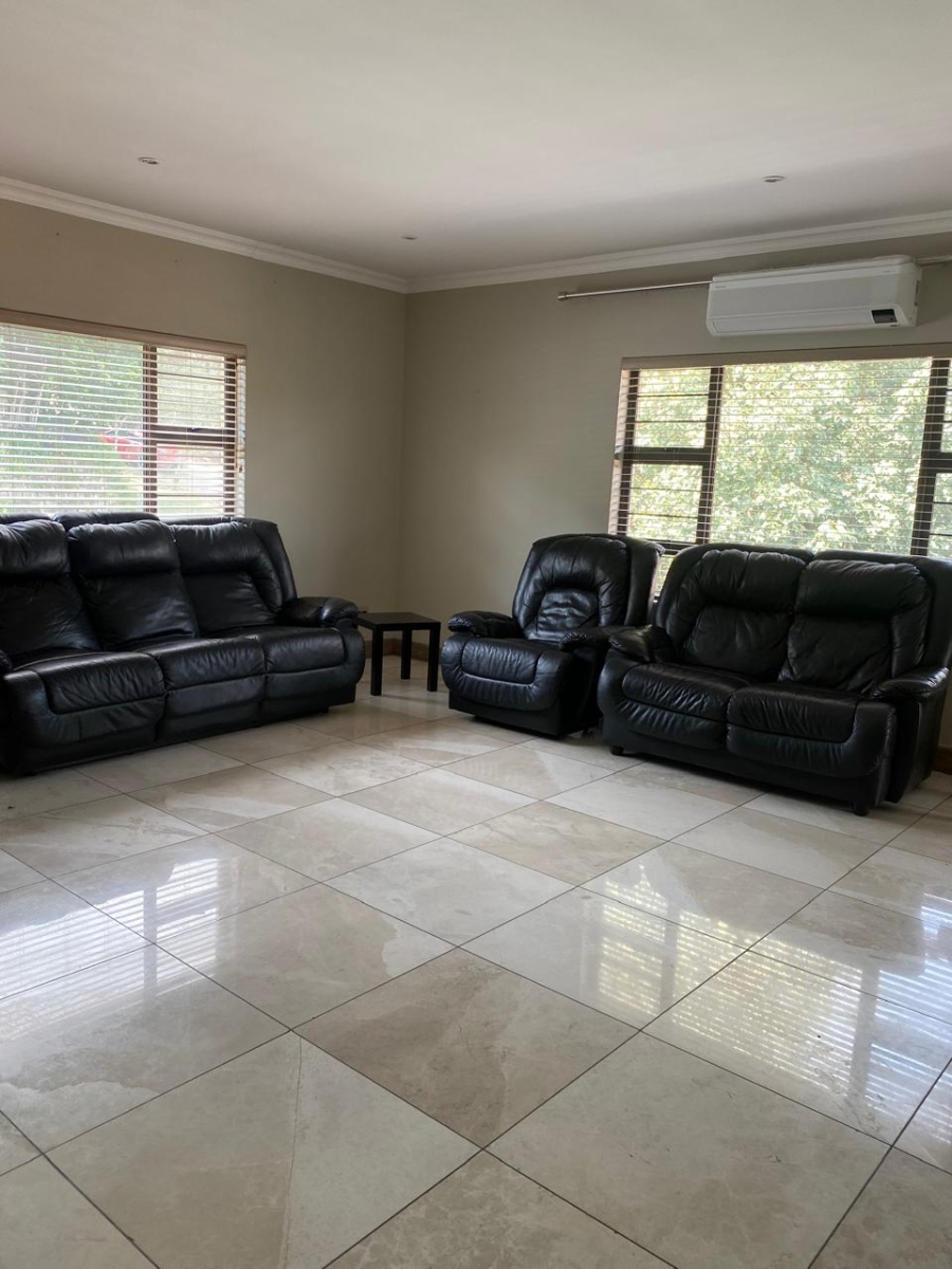 6 Bedroom Property for Sale in Birdwood Estate North West